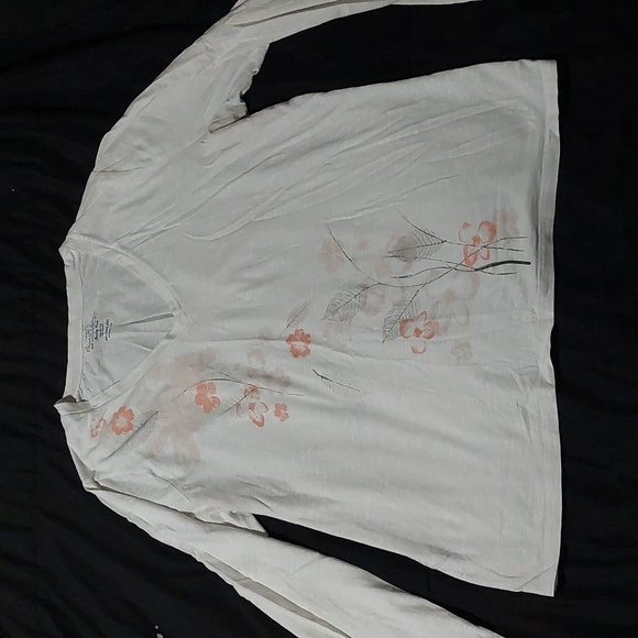 Faded Glory Long Sleeve top with floral design; Size: XXL, White - Picture 2 of 16